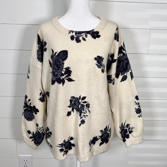 Chelsea & Theodore Off White & Navy Floral Relaxed Fit Sweater Size M - Picture 1 of 13